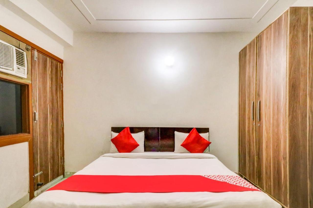Oyo 71597 The Shivaay Residency Hotell Gurgaon Exteriör bild