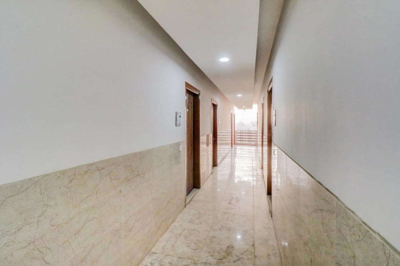 Oyo 71597 The Shivaay Residency Hotell Gurgaon Exteriör bild